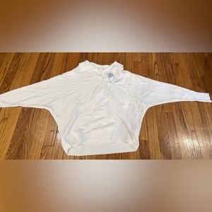 Woman’s white ling sleeve tshirt/sweater